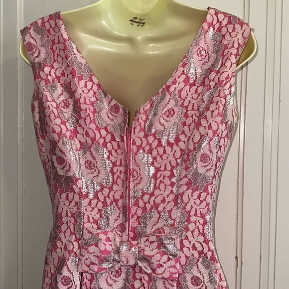 Vtg 60s pink, white & silver lace long dress with beaded & sequined neckline - Picture 7 of 9